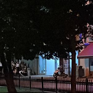 Yakalama kararı bulunan şüpheli, polise ateş açıp iş yerine saklandı; Müzakereci polis 6 saat sonra ikna etti / Ek fotoğraflar