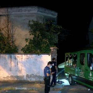 İstanbul- Beylikdüzünde, manzarayı izlemek için metruk villaya girdiler; erkek cesediyle karşılaştılar