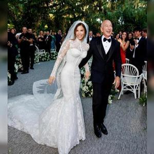 ABDli milyarder Bezos ve nişanlısı Sanchez evlendi