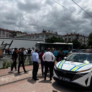 Kayseride TIR, otomobil ve otobüs çarpıştı: 8 yaralı