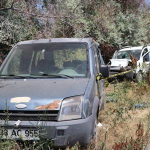 Hafif ticari araç, park halindeki araca çarptı; 1 ölü, 8 yaralı