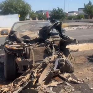 Şanlıurfada otomobiller çarpıştı: 1 ölü, 2 yaralı