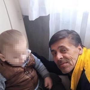 Çatıdan kavga ettiği kişilere attığı beton parçasıyla ölüme neden olan sanığa müebbet hapis istemi