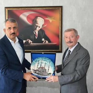Edirne Valisi Yunus Sezerden Keşan Kaymakamı Aziz Mercana ziyaret