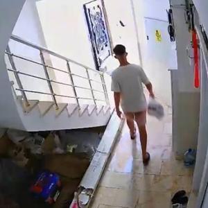 İstanbul- Gaziosmanpaşada beğendiği ayakkabıları poşete koyup kaçtı