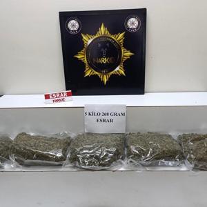 Balıkesirde 5 kilo esrar ele geçirildi; 1 gözaltı