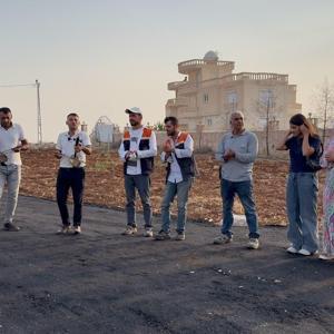 Midyat’ta 50 yıl sonra mahallelerine dönen Yezidiler, asfalt sevincini halayla kutladı / Ek fotoğraflar