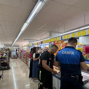 Zabıtadan marketlerde denetim