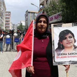 Kızı dağa kaçırılan anne: Silah yerine kalem alın