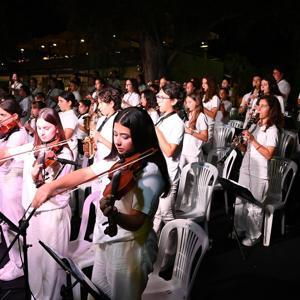 Kemerde can dostlar için ikinci konser