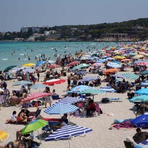 Çeşmede 3 halka plajına bir kez daha mavi bayrak