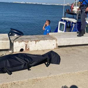 İzmirde denizde erkek cesedi bulundu
