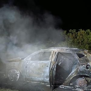 Seyir sırasında alev alan otomobil yandı