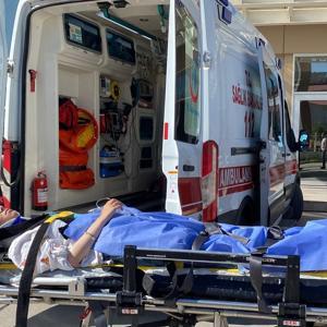 Erzincanda iki otomobil çarpıştı: 1 çocuk 3 ölü, 6 yaralı / Ek fotoğraf