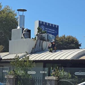 Bursada sosyal tesiste çıkan yangın söndürüldü