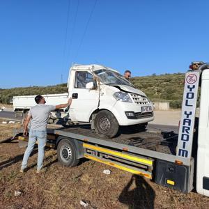 Beyaz eşya yüklü kamyonet devrildi: 1 yaralı