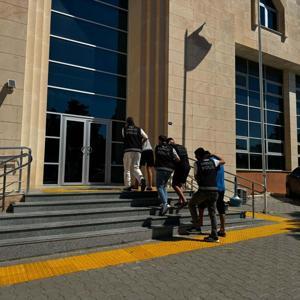 İzmir’deki uyuşturucu operasyonlarında 11 tutuklama