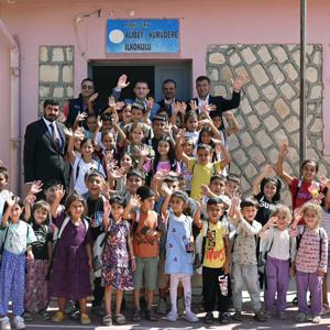 Derik’te öğrencilere eğitim desteği