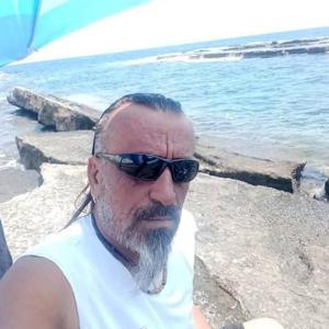 Kazada ağır yaralanan sürücü kurtarılamadı