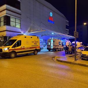 Kastamonuda 2 otomobil ile 1 kamyon çarpıştı: 5 yaralı