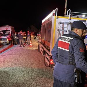 Sivasta otomobil uçuruma yuvarlandı: 4 ölü