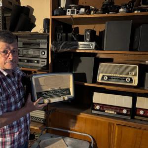 55 yıldır antika radyo tamiri yapıyor: Radyolara yeniden ses vermek çok mutlu ediyor