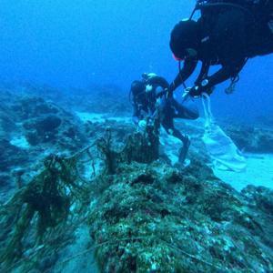 Datçada deniz dibindeki hayalet ağlar çıkarıldı