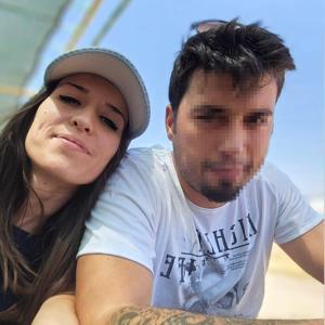 Eşini tüfekle öldürdü