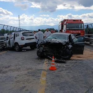 Jandarma aracı otomobille çarpıştı: 2 şehit