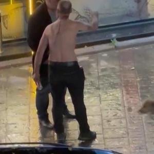 Jiletle çevresindekilere taşkınlık yapan kişinin öldürülmesine ilişkin 3 tutuklama