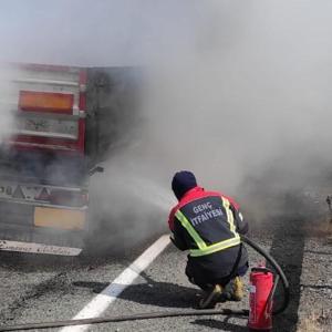 Bingöl’de TIR dorsesi yandı