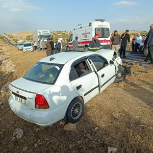 Mardinde otomobiller çarpıştı: 4 yaralı