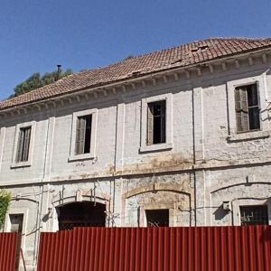 Depremde hasar gören 125 yıllık İskenderun Lisesinde restorasyon başladı