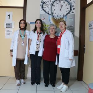 Rutin kontrole gitti, meme kanseri teşhisi konuldu