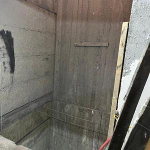 Asansör boşluğuna düşen 2 işçi ağır yaralandı