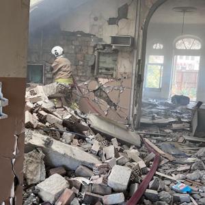 Hatay’da metruk binada çıkan yangın söndürüldü