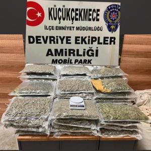 İstanbul - Gaziosmanpaşada operasyon: 53 kilo uyuşturucu ele geçirildi