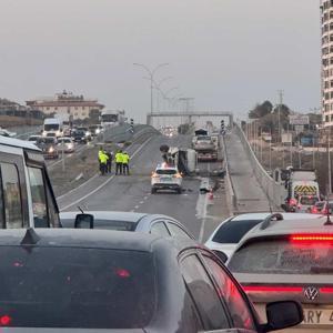 Hatayda minibüs ile otomobil çarpıştı: 11 yaralı