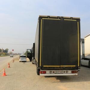 Durdurulan TIRdan 11 kaçak göçmen çıktı