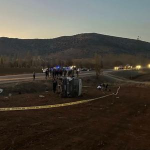 Kahramanmaraş’ta işçi servisi devrildi: 2 ölü, 7 yaralı