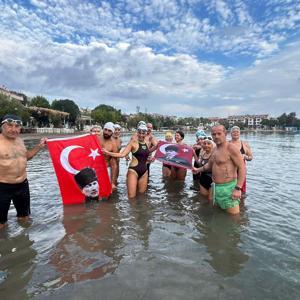Datça’da denizde Ataya saygı