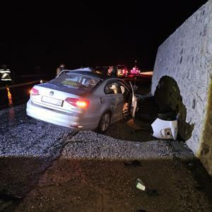 Sivasta otomobiller çarpıştı: 1 ölü, 2 yaralı