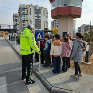 Niğde’de öğrencilere trafik eğitimi verildi