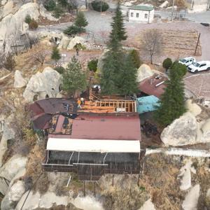 Kapadokyada kaçak kafe yıkıldı