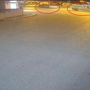 Otomobilin minibüse çarptığı kaza kamerada; 3 yaralı