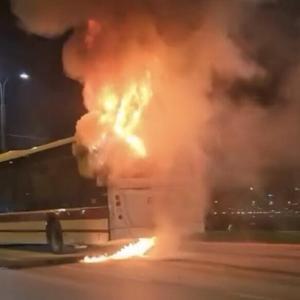 İzmir’de belediye otobüsünde yangın