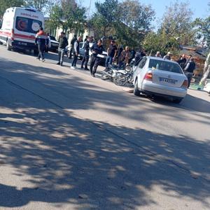 Kozanda otomobil ile motosiklet çarpıştı: 2 yaralı