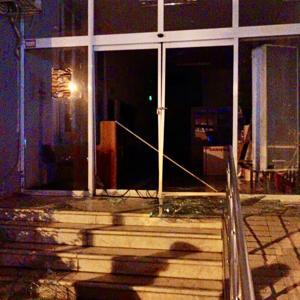İzmir’de belediye binasına taşlı saldırı; 1 gözaltı