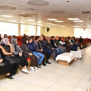 Yahyalı’da ‘kalplerden beyne Alzheimer’ farkındalık semineri