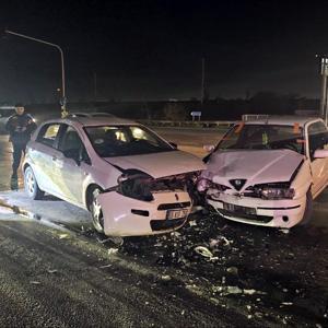 Çerkezköyde iki otomobil çarpıştı; 2 yaralı